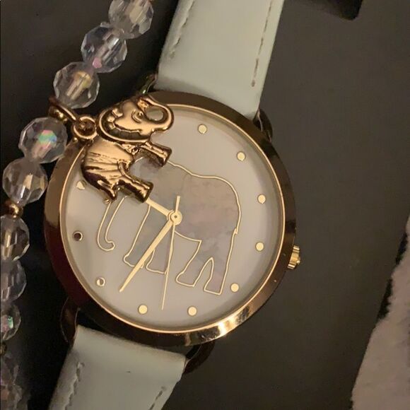 Elephant watch with bracelets - Picture 2 of 2